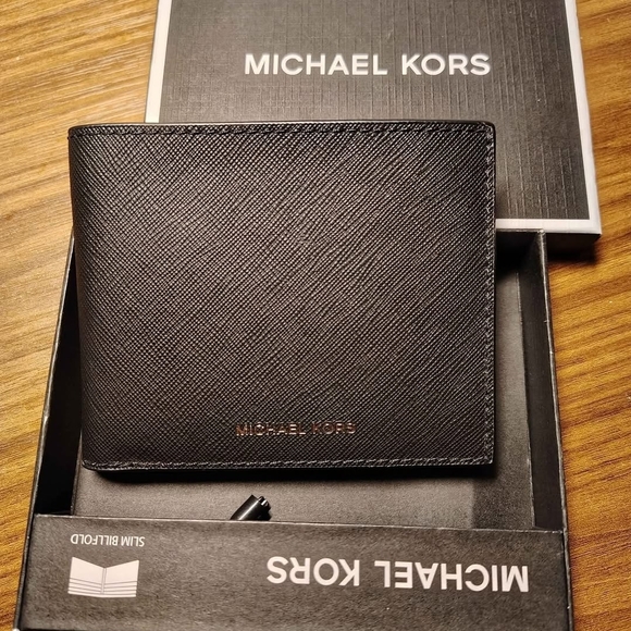 Michael Kors Black Men's Wallet - Picture 1 of 1